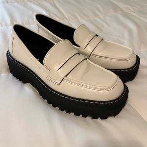 Steve Madden Haazel Ivory Loafer